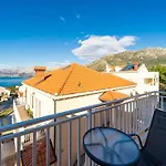 Apartman Senjo - With Balcony And Sea View 2