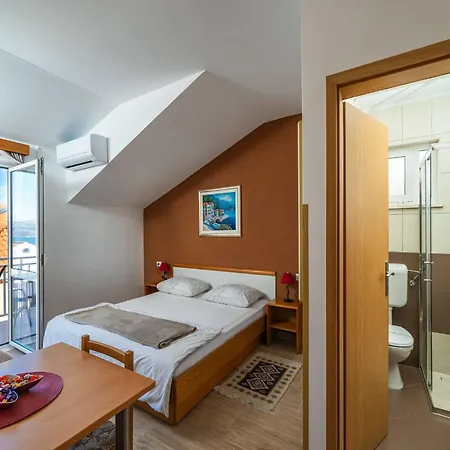 Senjo - With Balcony And Sea View 2 챠브타트