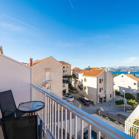 Senjo - With Balcony And Sea View 2 *