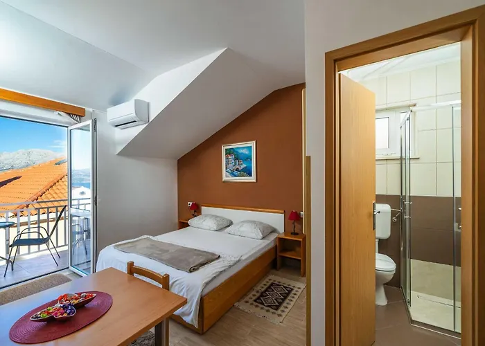 Senjo - With Balcony And Sea View 2 챠브타트