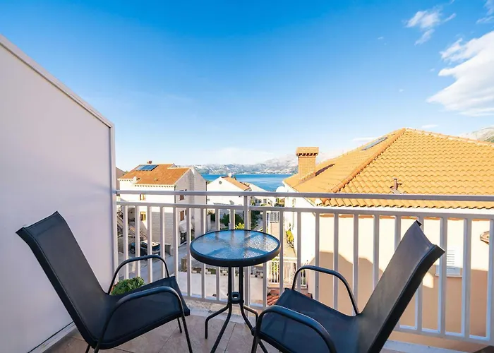 아파트 Senjo - With Balcony And Sea View 2 챠브타트